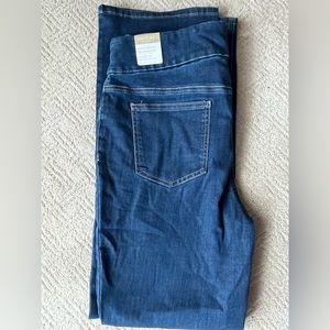 Chico’s perfect pull on boot cut size 12/14 (chicos 2)